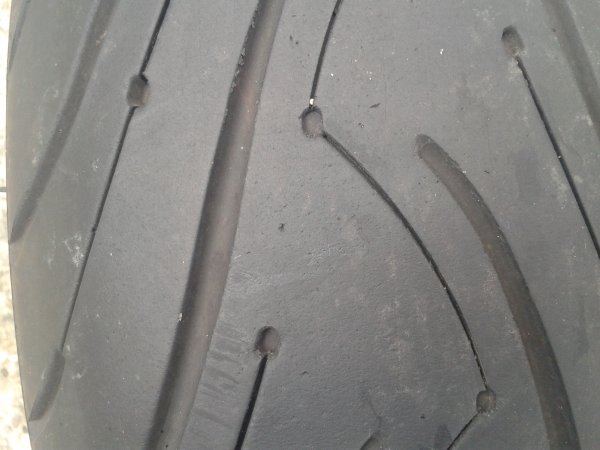 Annonce Pneu arri&eacute;re michelin 180/55/zr17