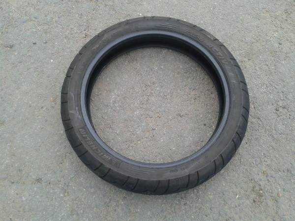 Vente Pneu arriére michelin 130/70/18