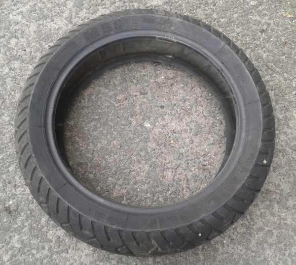 Pneu arri&eacute;re michelin m59