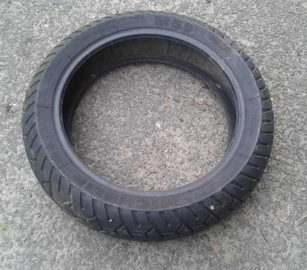 Vente Pneu arri&eacute;re michelin m59