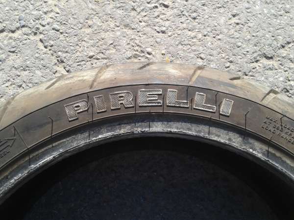 Pneu arri&eacute;re pirelli diablo 180 / 50 / zr 17 pas cher