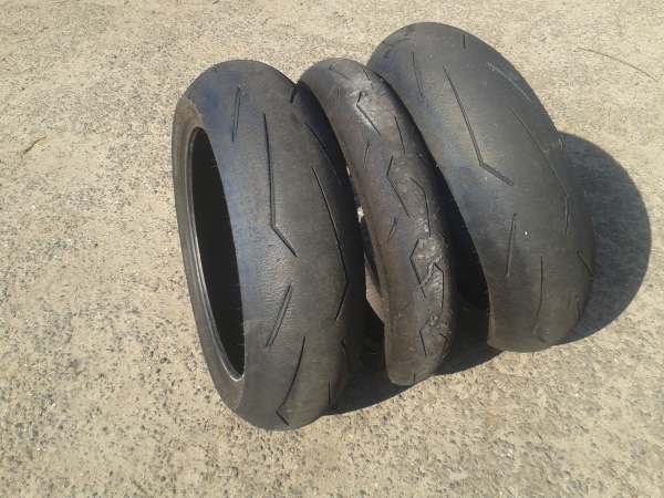 Pneu slick pirrelli diablo 180/55/zr17 pas cher