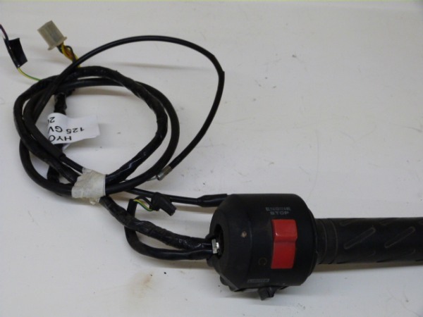 Poign&eacute;e acc&eacute;l&eacute;rateur hyosung 125 gv aquila