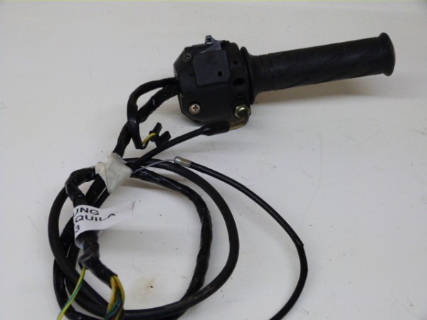 Poign&eacute;e acc&eacute;l&eacute;rateur hyosung 125 gv aquila pas cher