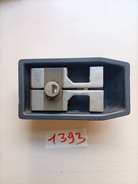 Vente Poignée d'ouverture de capot pour maserati khamsin