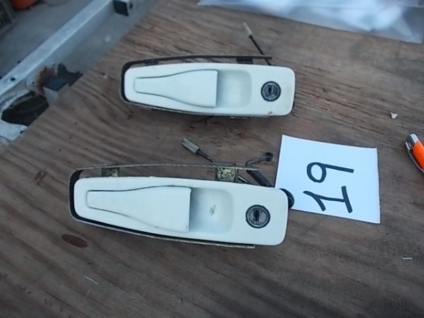 Poign&eacute;es de porte ferrari mondial t