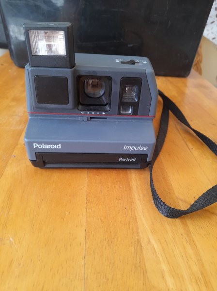 Polaroid impulse 600 plus
