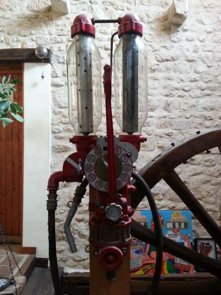 Pompe à essence bi jaugeur 1930