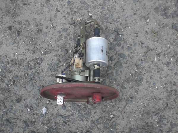 Pompe a &eacute;ssence triumph 600 tt 2001 pas cher