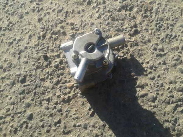 Vente Pompe a huile triumph 900 tiger 1998