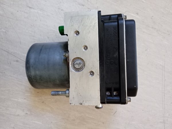 Pompe abs pour maserati quattroporte m139 pas cher