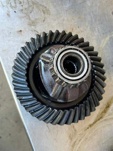 Annonce Pont arri&egrave;re avec diff&eacute;rentiel 9x41 pour alfa rome