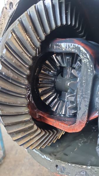 Pont arrière avec différentiel maserati indy pas cher