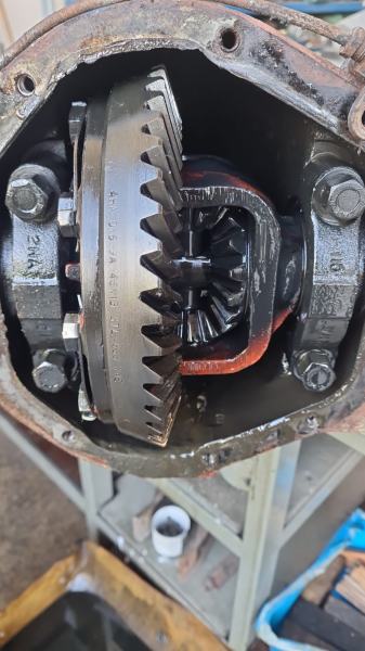 Annonce Pont arrière avec différentiel maserati indy