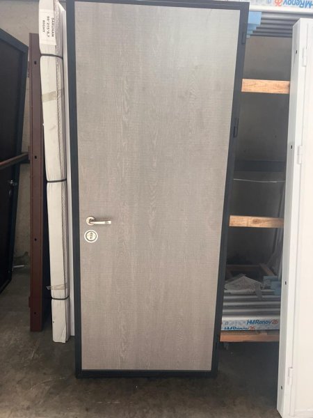 Annonce Porte blindée en acier sur paris 19 arrondissement