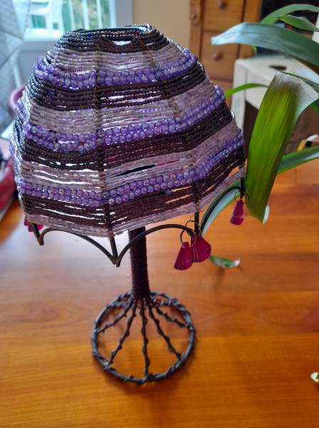 Annonce Porte-bougie perl&eacute; en m&eacute;tal forme lampe de chevet