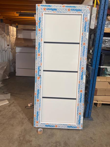 Annonce Porte d'entrée pvc/alu en stock sur bourg-en-bress