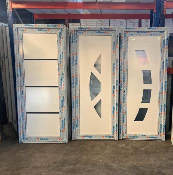 Annonce Porte d'entrée pvc/alu en stock sur lyon 2