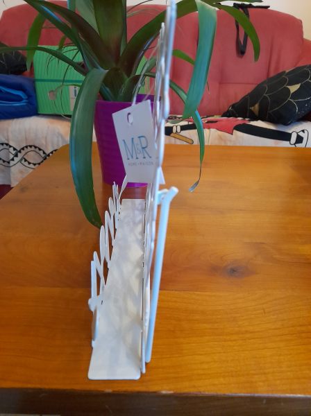 Vente Porte livre sur pied en métal blanc