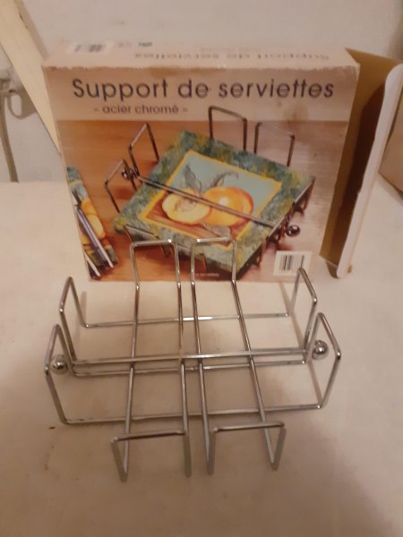 Porte serviette de table chrom&eacute;