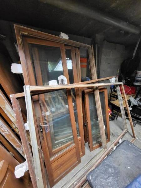 Annonce Portes, fen&ecirc;tres et portes fen&ecirc;tres en ch&ecirc;ne