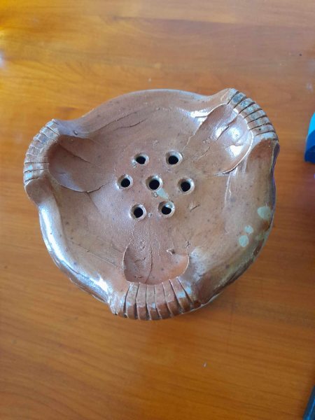 Pot en gr&egrave;s verni &agrave; trou pas cher