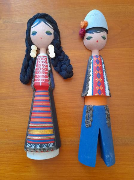 Poup&eacute;e hongroise en bois