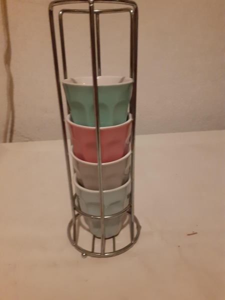 Pr&eacute;sentoir 4 tasses multi-couleurs