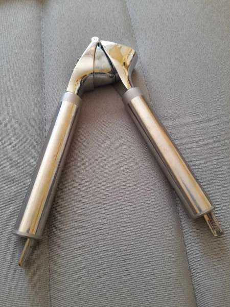 Presse ail double fonction , avec grattoir pas cher