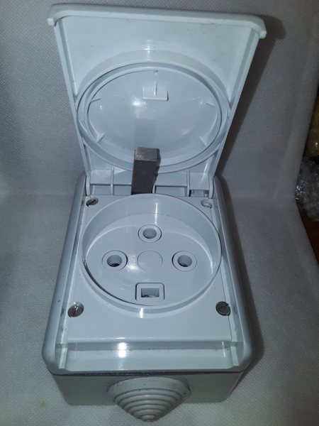 Prise legrand 32a-380v