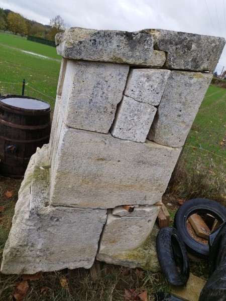 Vente Puits ancien en calcaire 18e siècle