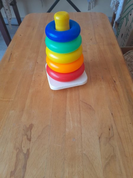 Pyramide anneaux premier âge