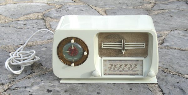 Radio-r&eacute;veil tsf ducretet thomson l4323 de 1952