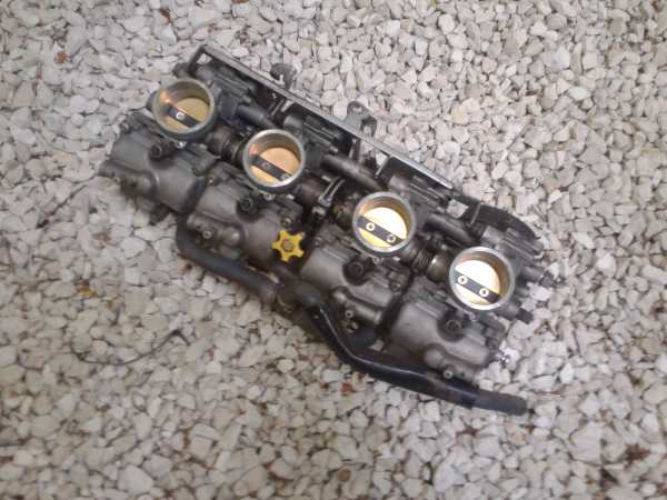 Vente Rampe carburateur honda 600 hornet 2004