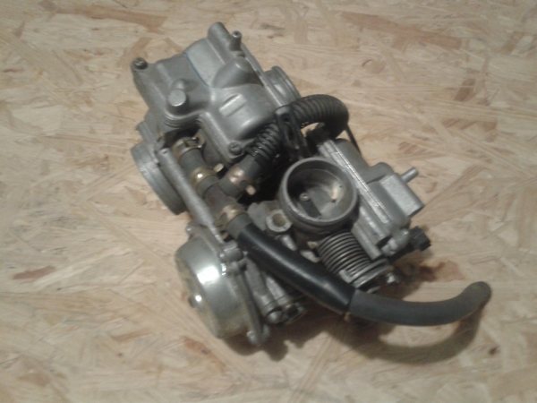 Vente Rampe carburateur honda 600 transalp 1987