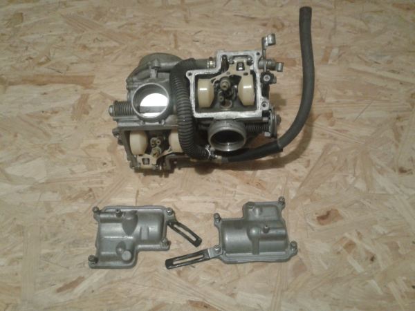 Annonce Rampe carburateur honda 600 transalp 1987