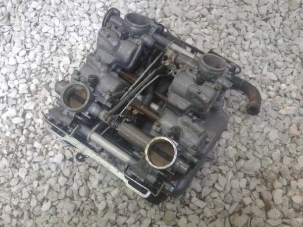 Vente Rampe carburateur honda 750 vfr 1993