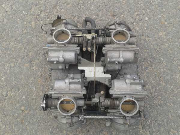 Annonce Rampe carburateur honda 750 vfr 1995
