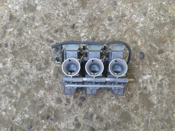 Rampe carburateur honda nsr 400 1986