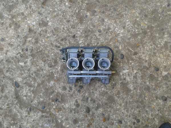 Annonce Rampe carburateur honda nsr 400 1986