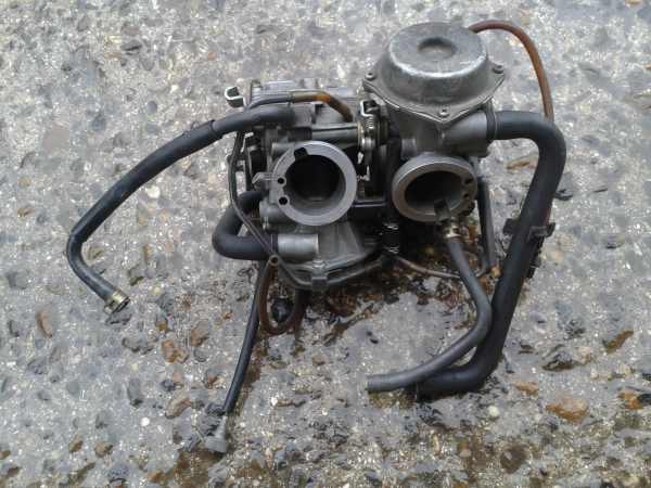 Annonce Rampe carburateur honda pc 800 pacific coast 1989