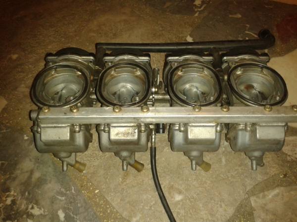 Annonce Rampe carburateur kawasaki 1100 zzr c 1992