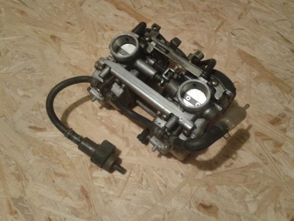 Vente Rampe carburateur kawasaki 500 gpz 2001
