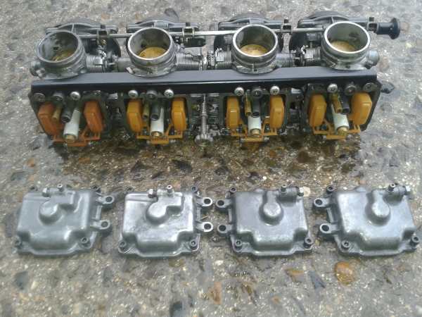 Annonce Rampe carburateur suzuki 1100 gsxr formula 1988