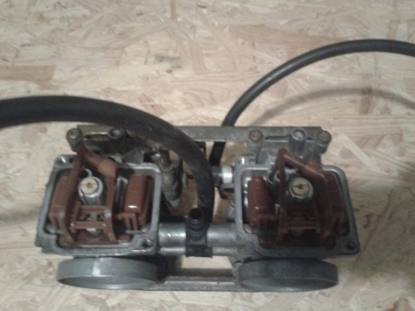 Rampe carburateur suzuki 500 gse 1994 pas cher