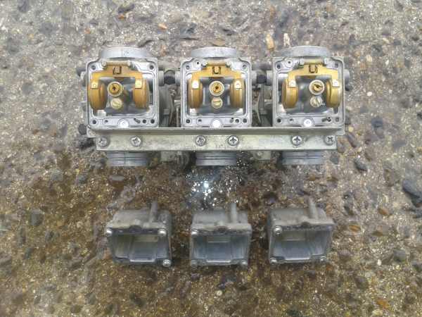 Vente Rampe carburateur suzuki 750 gt 1976