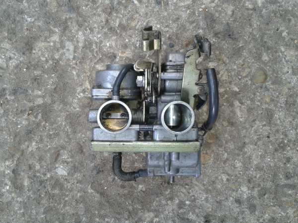 Rampe carburateur yamaha 600 ténéré 1985