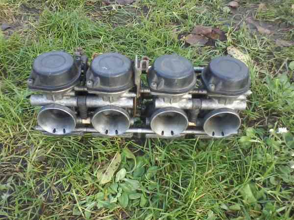 Annonce Rampe carburateur yamaha fzr 1000 exup 1994