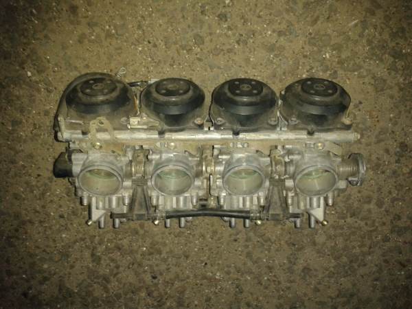 Vente Rampe carburateur yamaha r6 2002