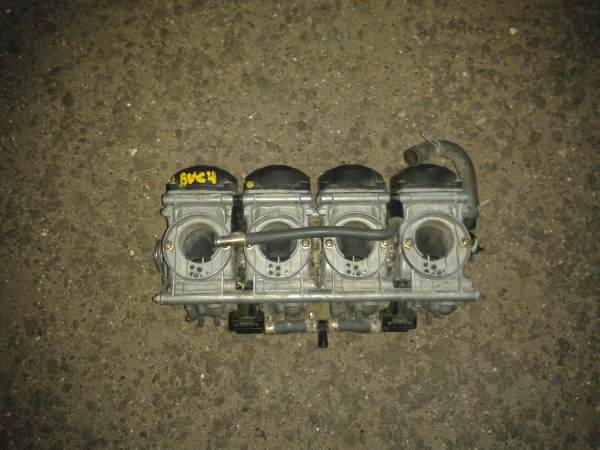 Annonce Rampe carburateur yamaha r6 2002